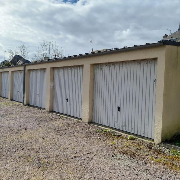 Persea Yourhosthelper Ouistreham Exteriör bild